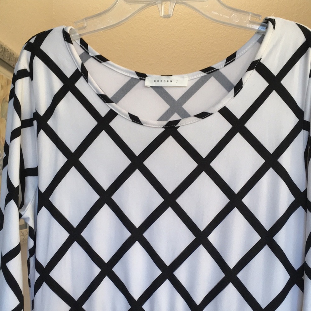 Scoop Neck Long Sleeve Black White Print Midi Dress